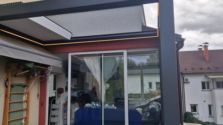 Zložljiva bioklimatska pergola PergoNext – lamele pospravljene