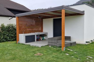 Kovinska pergola za teraso bočna zapiranja Jesenice