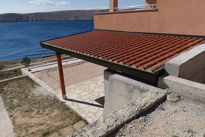 Pergola za teraso z belo polikarbonatno kritino Celje